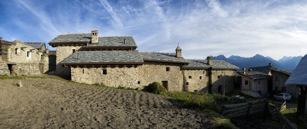 Отель Confrerie Du Moyen Age Verrayes Экстерьер фото